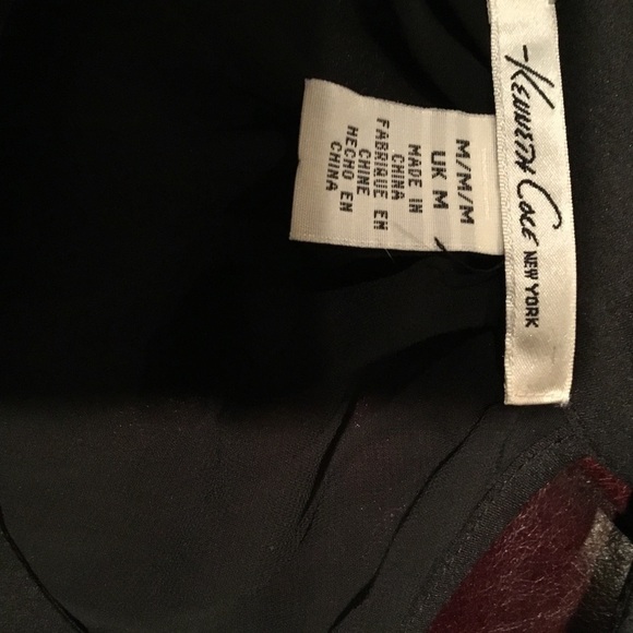 Kenneth Cole, sheer pleated sleeveless top. - Picture 3 of 4